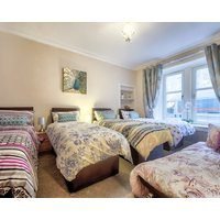 Edinburgh Drumdryan Central Apart