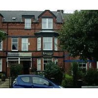 Kingsway Guesthouse - A selection of Single Double and Family Rooms in a Central Location