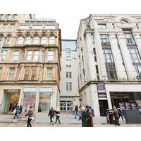 Stunning 3 Bedroom Flat Incredible Location