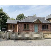 Harbour View Mudeford Pet Friendly In Christchurch Ref 1006623