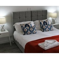 Kennedy House - Beachfront