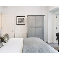 Re-imagined Flat In Georgian Architecture Townhouse