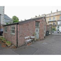 The Coach House In Clifton Village With Parking