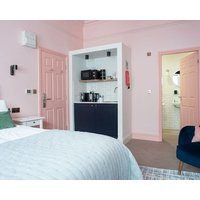 Arlington House Hotel - Self Check-In Suites