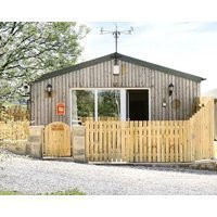 The Old Hen Shed Pet Friendly With Hot Tub In Haworth Ref 959789