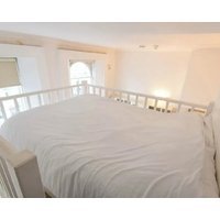 Bright & Spacious Flat In Battersea