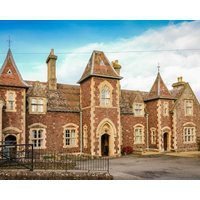 3 Old Police Station Family Friendly In Dunster Ref 931999