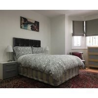 Luxurious Apartment In Kensington & Chelsea