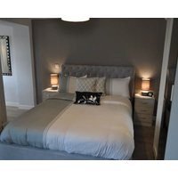 VIP Church Street Apartment