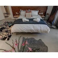 Montys Accommodation