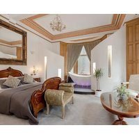 The Alamo Guest House