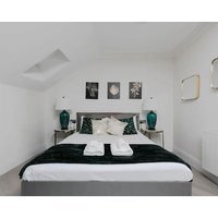 Luxury Apartments Near Harrods and the Science Museum