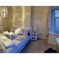 Vacate In Style Near The Beach