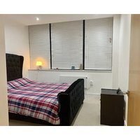 Comfort Stay By Gatwick Near Station
