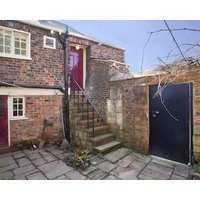 Davys Tower Built 1250 Touching The City Walls.