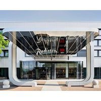 Radisson RED Hotel London Heathrow