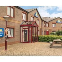 Days Inn by Wyndham Magor