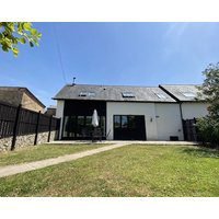 A Beautiful Conversion Of A 400-year-old Threshing Barn. Pet-friendly.