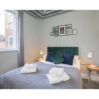 Fawkes Quarter in the centre of the city sleeps 6