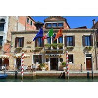 4* Venice Luxury: Hotel Stay with Return Flights Included | Wowcher
