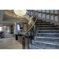 4* Warwickshire: Manor Hotel Stay with Breakfast and Prosecco Upgrade for 2! | Wowcher