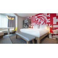Radisson RED Hotel